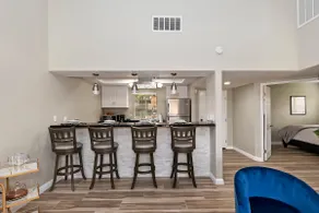 Ideally located, charming two bedroom w/comm pool - Image 5