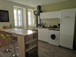 Nice little house with garden in the city center - Image 4