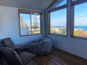 Gorgeous Panoramic Views - Premium PA Home - Image 5