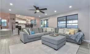 Close to the Stadium w POOL 4 bedrooms & 3 bath. - Image 2