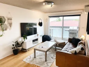 Modern, top floor, 2 bed unit in Dee Why Beach - Image 4