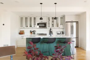 Stunning Union Square 2 bed/2 bath w/ shared patio - Image 4