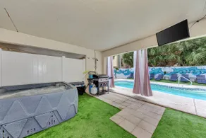 Majestic Beachside Retreat ~ Pool ~ Hot Tubs ~ BBQ - Image 5
