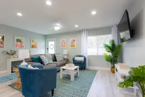 Downtown Beach Home w/FREE Beach Cabana membership - Image 5