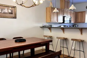 Cheerful 2 bedroom townhome in Collins Lake - Image 5