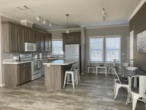 Newly Vacation Home with Lake view - Image 5