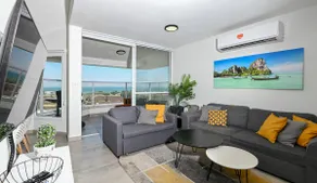 Private Modern House with Sea of Galilee View - Image 5