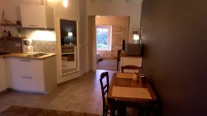 Non-smoking city apartment - Image 4