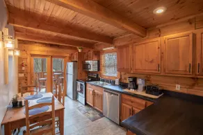 Escape to a quiet mountain culdesac-Location! - Image 3
