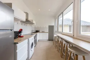 Top floor - 4 bedrooms 3 bathrooms - Free parking 3 min - Image 5