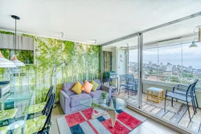 Blue Oasis 2BR W/ Pool, Smart TV, Parking & Gym - Image 2