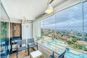 Blue Oasis 2BR W/ Pool, Smart TV, Parking & Gym - Image 3