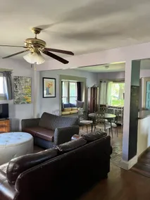 Beautiful family home, space for 10, big backyard - Image 4