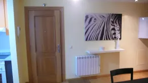 Downtown apartment in Felechosa - Image 5