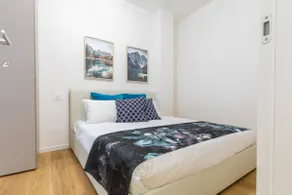 Cozy Renovated Flat • Metro M1 • Milano 2026 - Image 5