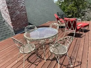 Quiet 2 Bedroom loft apartment - Image 2