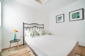 Downtown Malaga 3 bedrooms. Parking included. - Image 5