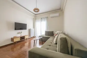 Fully renovated Retro themed central apartment - Image 3