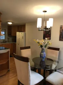 Lovely 2BDRM Apartment Ideal Location Free Parking - Image 5