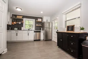MidCentury 3BR: 15 to Downtown w/ firepit & KingBd - Image 5