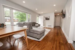 MidCentury 3BR: 15 to Downtown w/ firepit & KingBd - Image 2