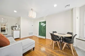 Cherry Street with CARPORT - Arcade Game & Artsy - KING bed - Great Location - Image 5