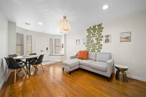 Cherry Street with CARPORT - Arcade Game & Artsy - KING bed - Great Location - Image 2
