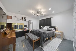 Cherry Street with CARPORT - Arcade Game & Artsy - KING bed - Great Location - Image 4