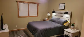 Upper Pine-insula Lodge - 6 Sleeping Rooms - Image 3