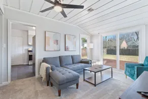 Tulsa Vintage Chic Cottage |King Bed •Expo•TU•Dtwn - Image 2