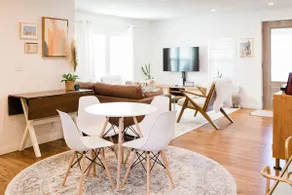 Modern Dundee 3 BR Farmhouse - Walk to Restaurants - Image 3