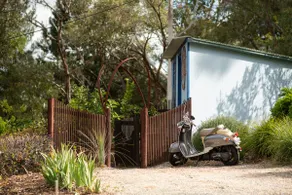 Delphi, Adelaide Hills Garden BnB - Image 5