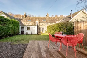 Charming Cardoon Cottage in beautiful village - Image 3