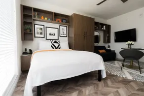 Studio near UIUC/Yugo Guest Suites - Image 3