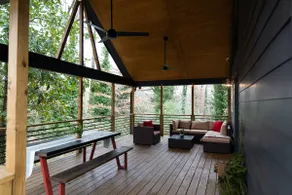 Mt Olive: Atlanta's Cozy Urban Cabin - Image 4