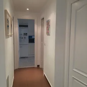 Very well located apartment in the University/Hospital area - Image 4