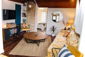 *Retro Bay View Bungalow* 1/2 Mile to Lake - Image 4