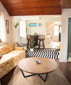 *Retro Bay View Bungalow* 1/2 Mile to Lake - Image 3