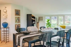 Cozy, bright 3-bedroom Cottage with fireplace. - Image 4