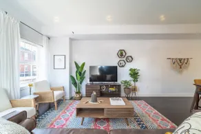 ✦Boho-Chic Home: 4 BR + ❤ of City + Patio & BBQ - Image 5