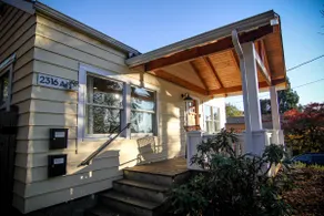 Sunset Porch House - Inner SE Portland - Image 3