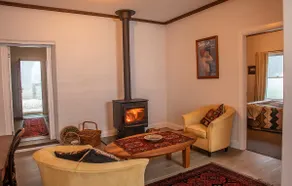 Cozy Cottage Blue Mountains - Image 5