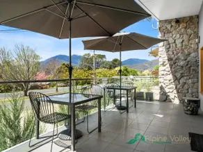Scandi Retreat 1 Mount Beauty - Image 3