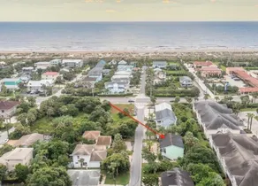 Cozy 2nd floor, steps to beach, right off A1A Beach! - Image 3