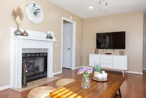 Lovely 3BR/2BA Condo in great location, cozy place - Image 2