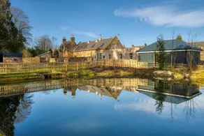 Victorian retreat within a private estate - Image 3