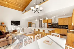 Luxurious A/C 2650 Sqft, PS5, EV Charger, 500 Mbps - Image 5