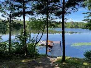 Lakefront Chalet w/Pontoon - Image 5