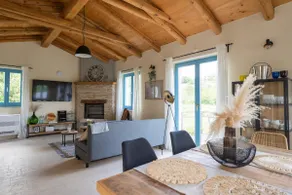 Villa Toro with an infinity pool under Motovun - Image 4