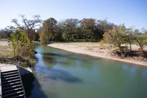 San Marcos River Vacation House 4 Bedroom, 5 Beds - Image 2